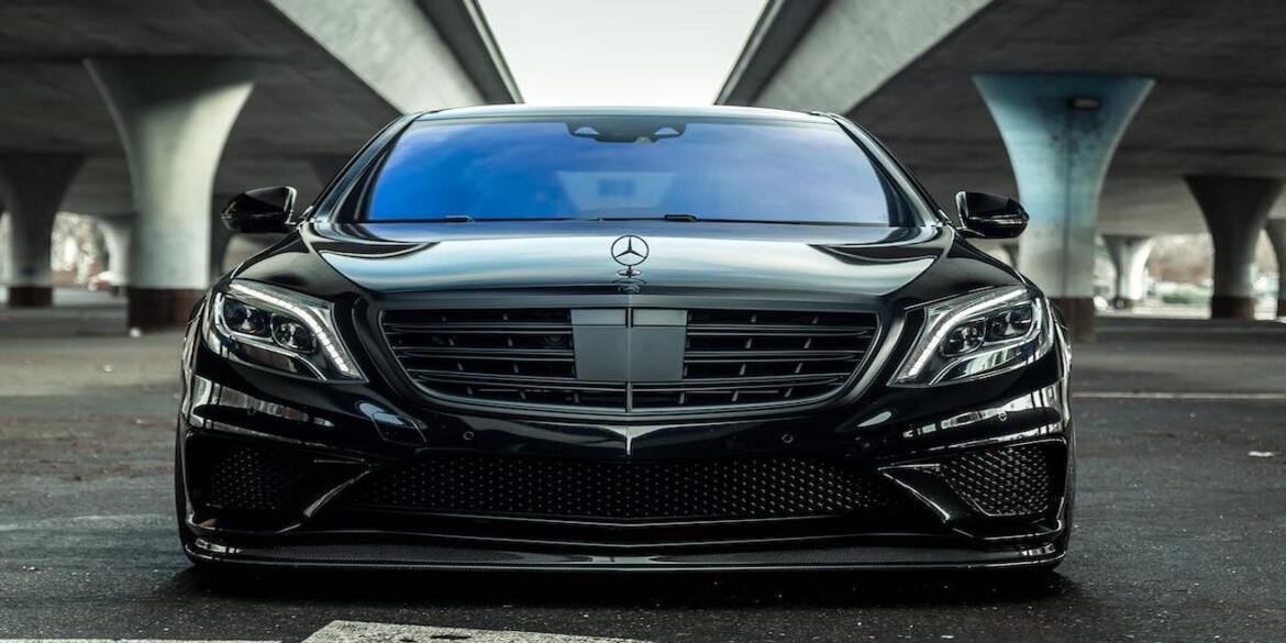 Difference Between an Air Compressor & an Air Blower