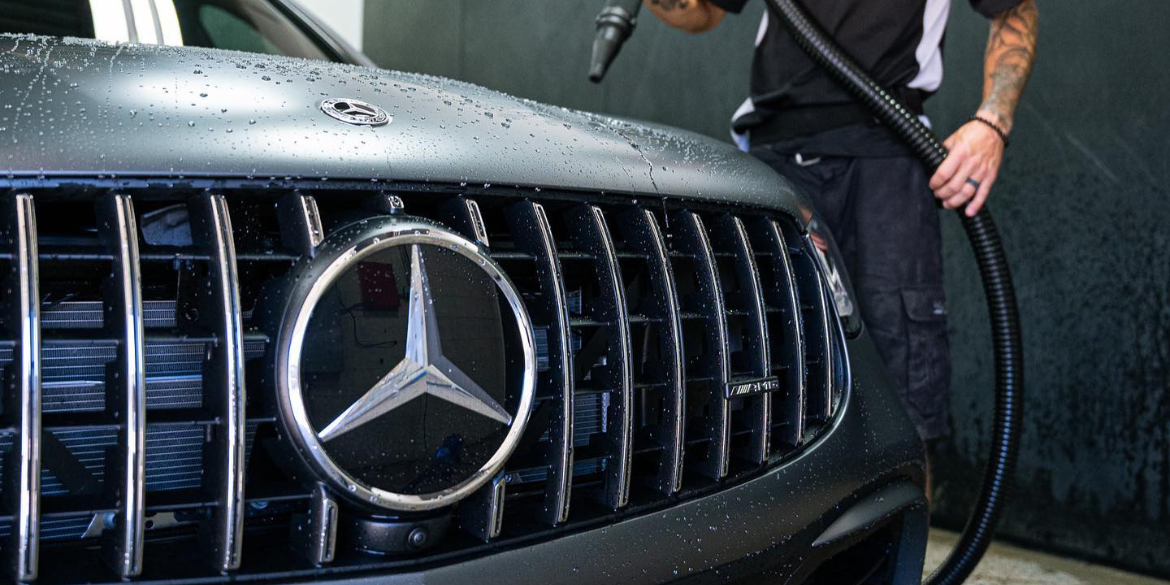 detailing and cleaning mercedes benz